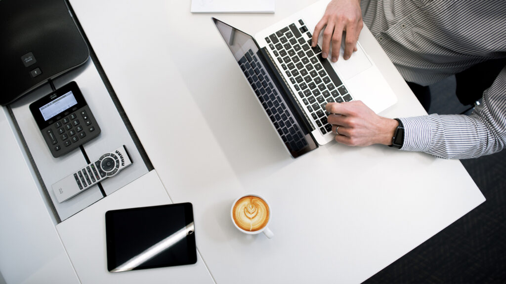 Top Software Training Institute | Best Training in IT Courses | UNOGEEKS